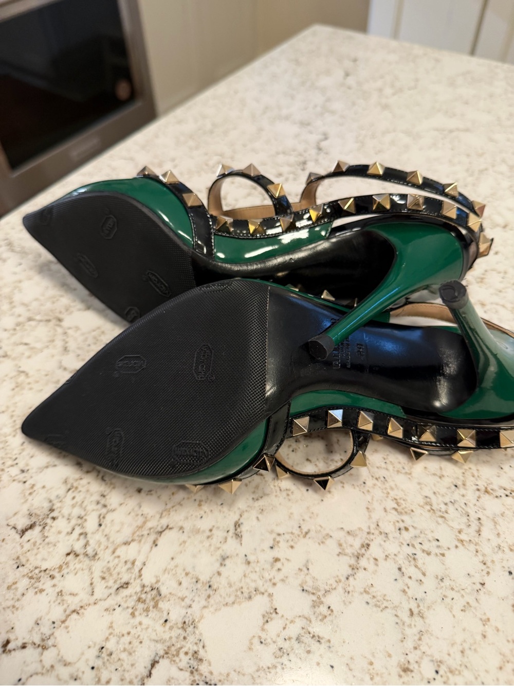 Rare! Valentino Rockstud Pointed-Toe Slingback Pumps in Green - Picture 5 of 13
